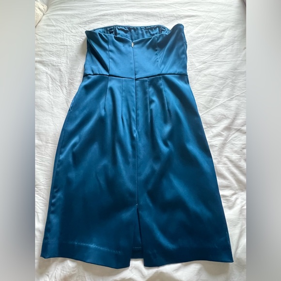 Gorgeous Blue Strapless Satin Mini Dress from Express - size 4 Vintage - Picture 2 of 3